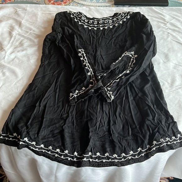 Roper Size M Blouse With White Stitching Pattern - Picture 4 of 6